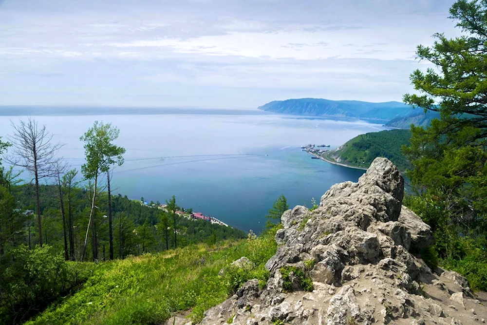 Камень Черского на Байкале