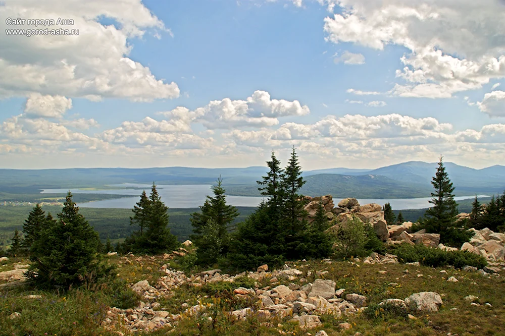 Каменный мыс Зюраткуль