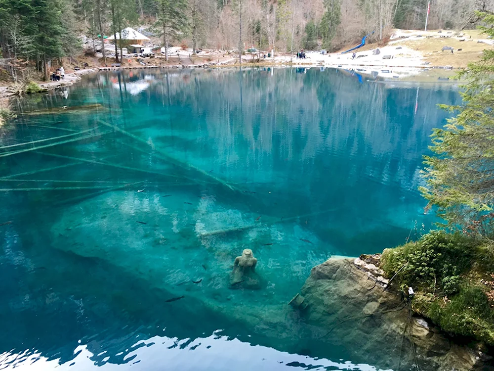 Озеро Blausee Швейцария