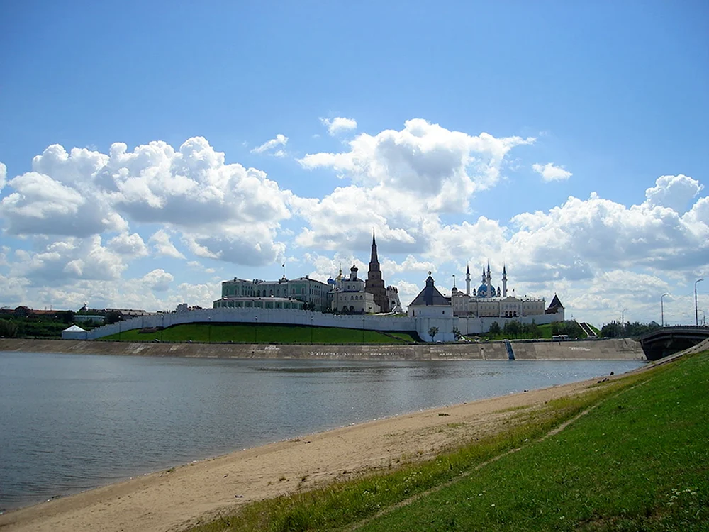 Река Казанка в Казани у Кремля