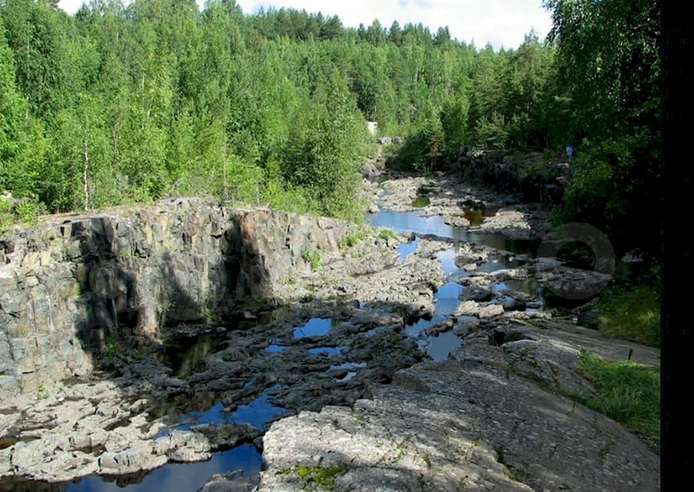 Река суна Гирвас