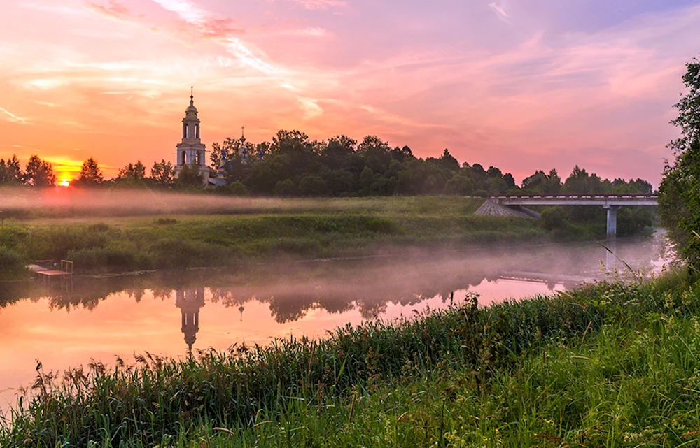 Село Церковь река Клязьма лето