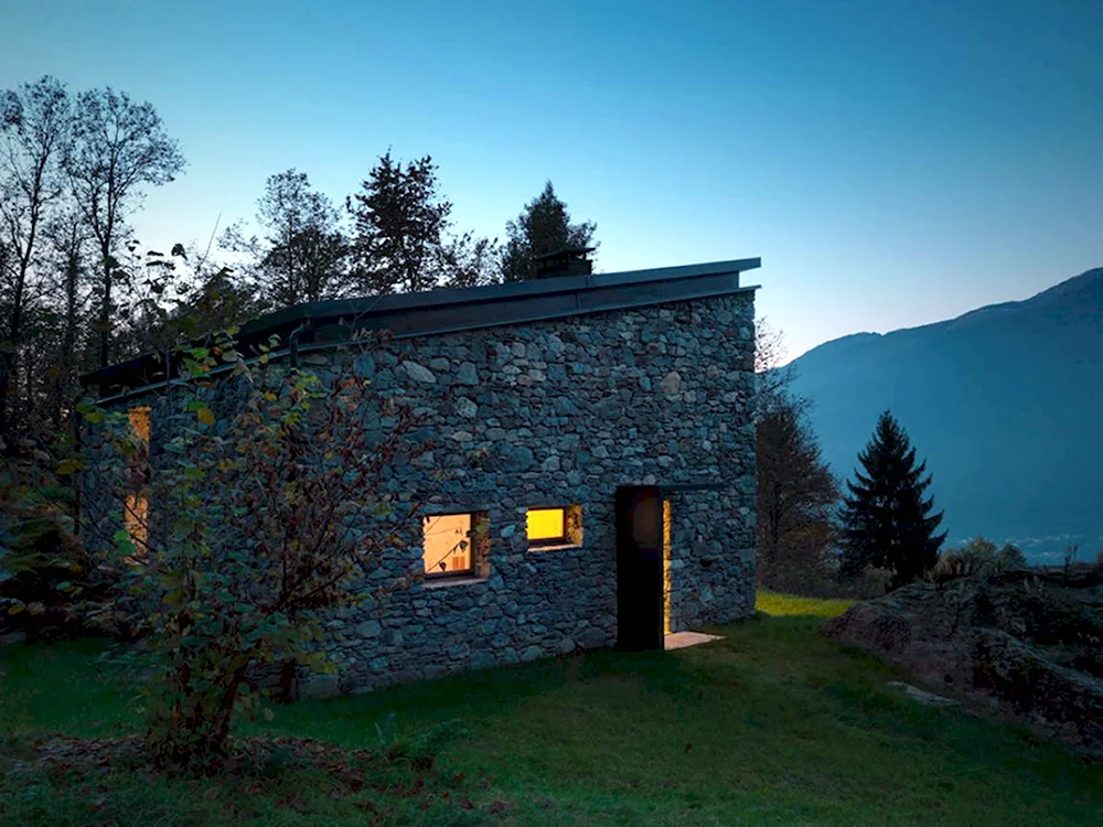 Stone House дом из камня