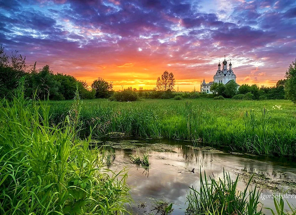 Сукромка храм