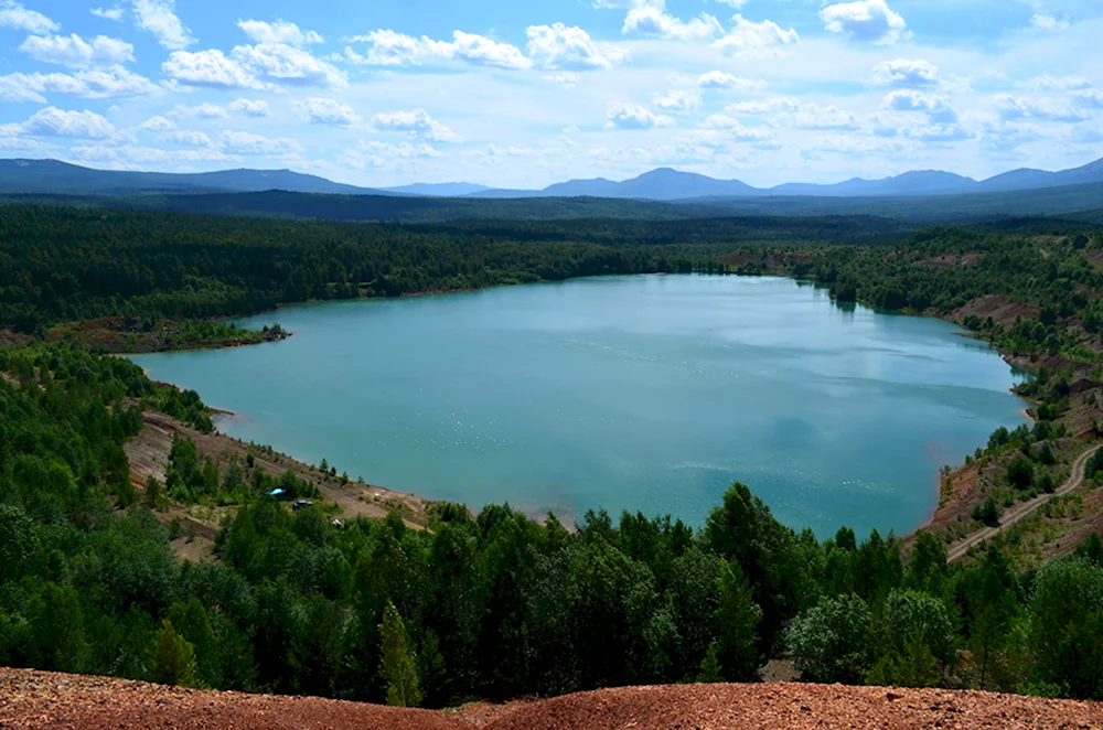 Урал озеро Зюраткуль