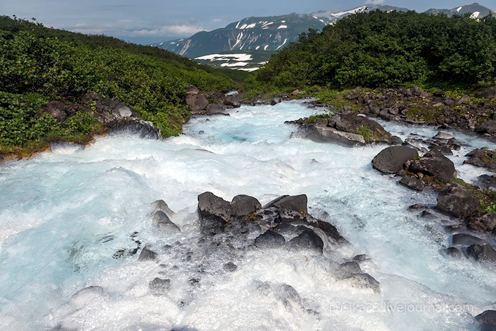 Вилючинский водопад Камчатка