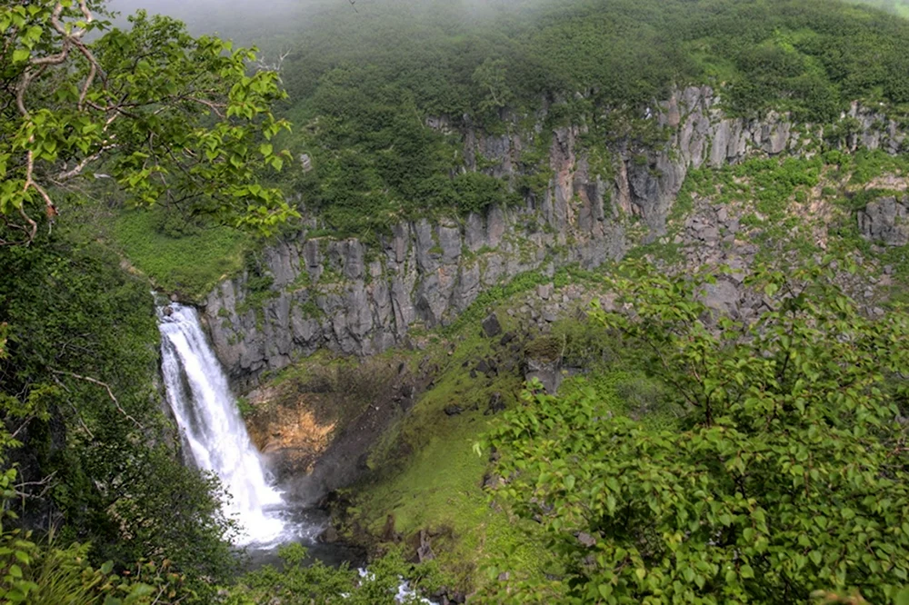 Водопад Бабий камень Камчатка