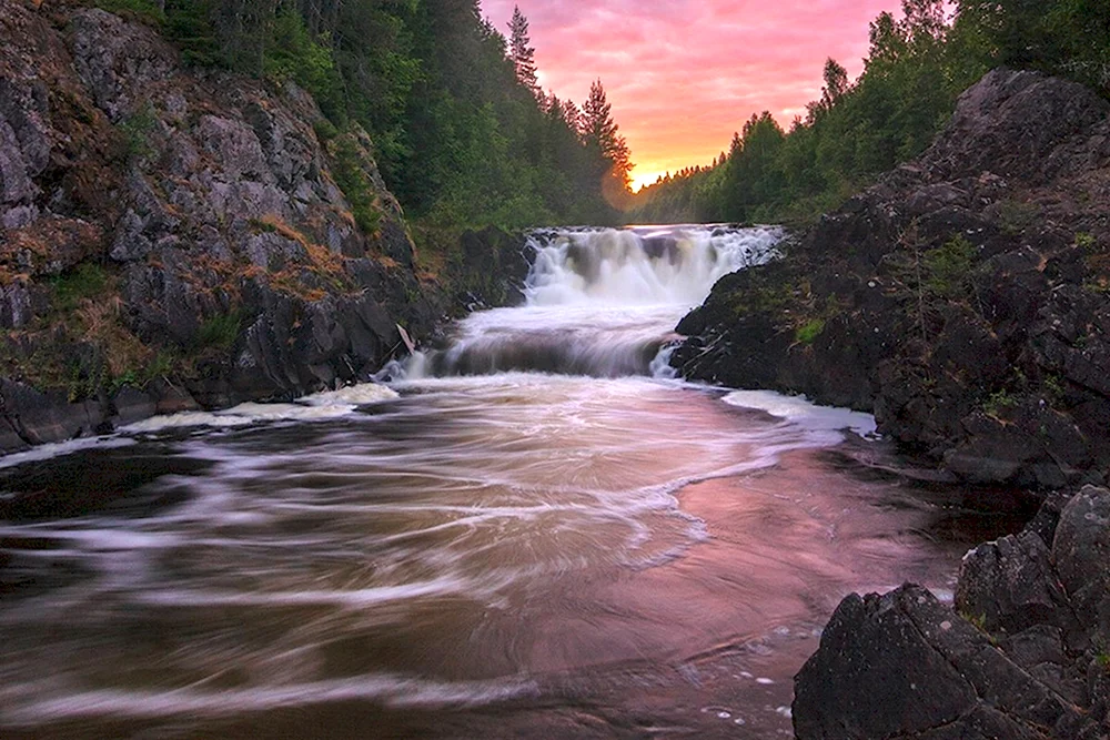 Водопад Кивач в Карелии