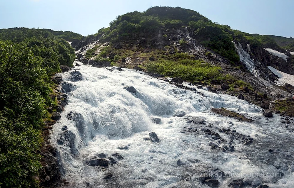 Водопад Медвежий Камчатка