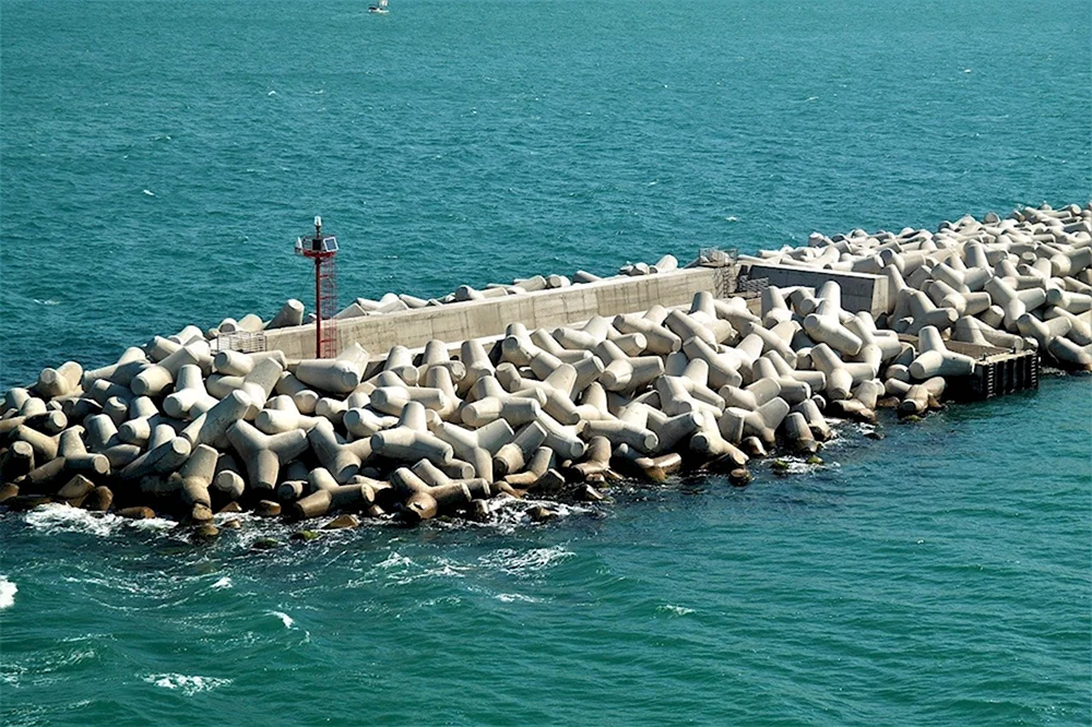 Волнорезы на черном море