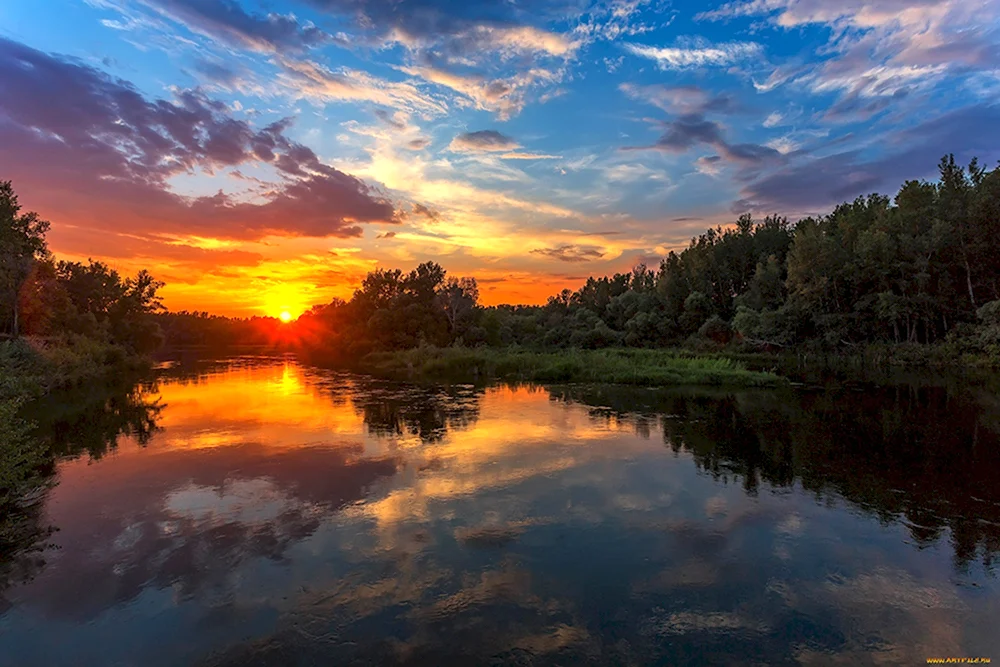 Восход на реке