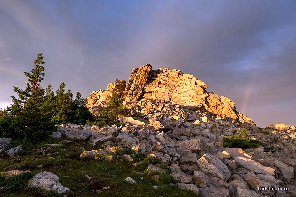 Зюраткуль скалы