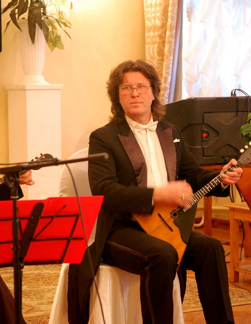 Дмитрий Белинский балалайка