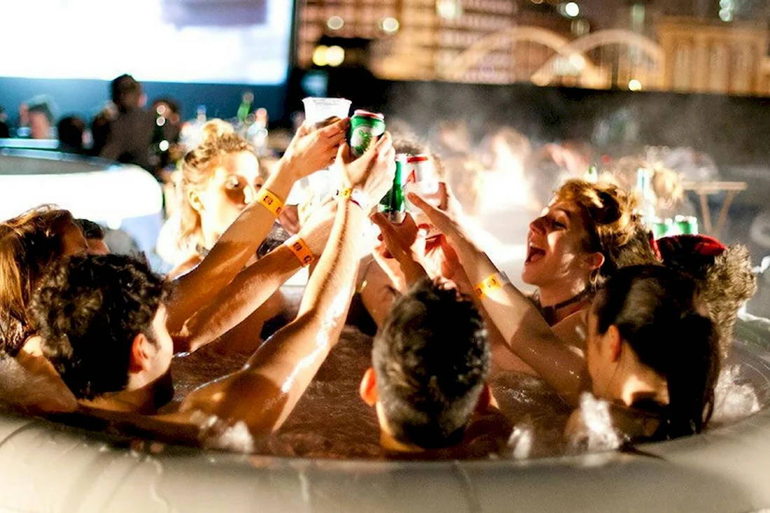 Кинотеатр hot Tub Лондон