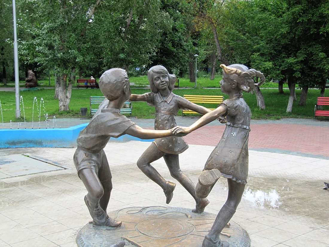 Памятник детство в Кургане