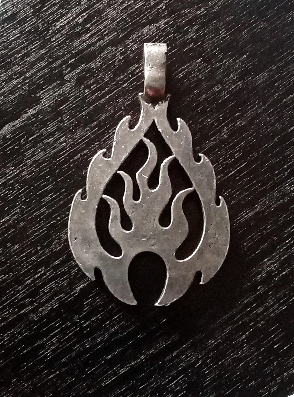 Амулет знак огня Totem