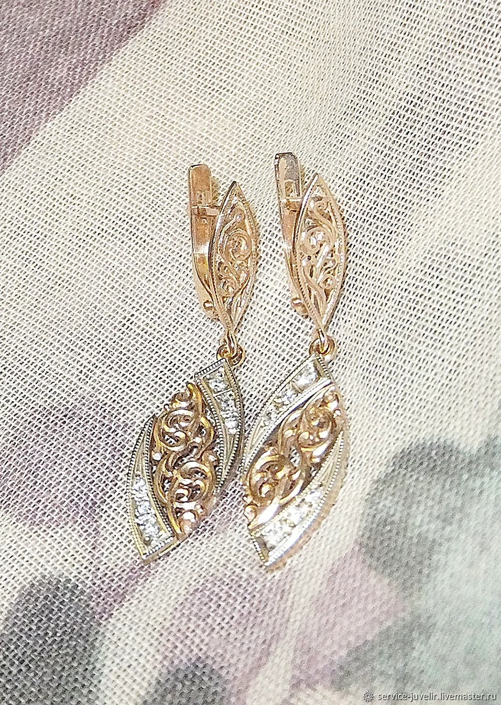 Ажурные золотые серьги