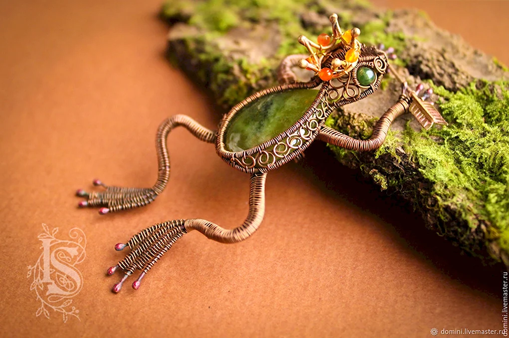 Брошь wire Wrap