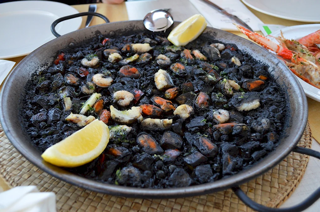 Черная паэлья