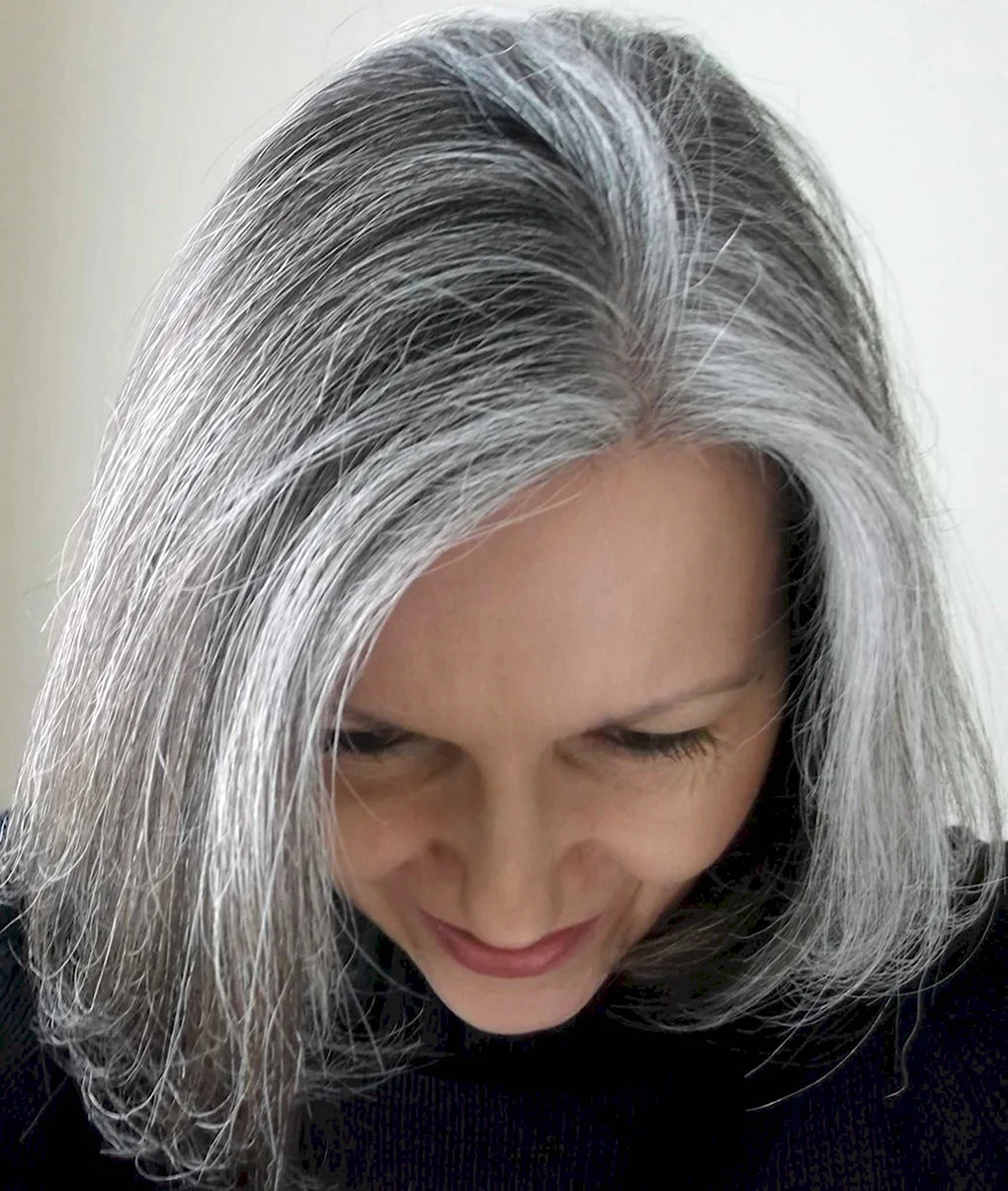 Дафна Хикс Grey hair