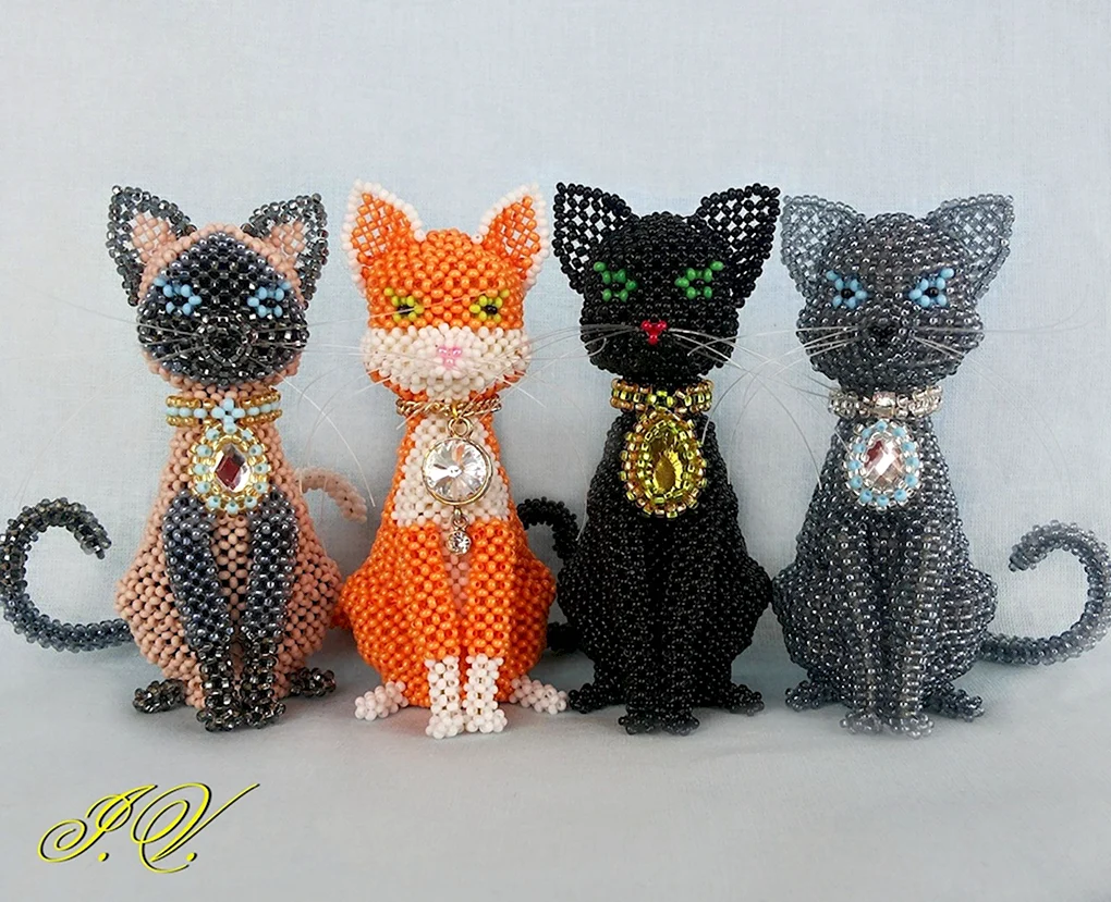 Фигурки из бисера