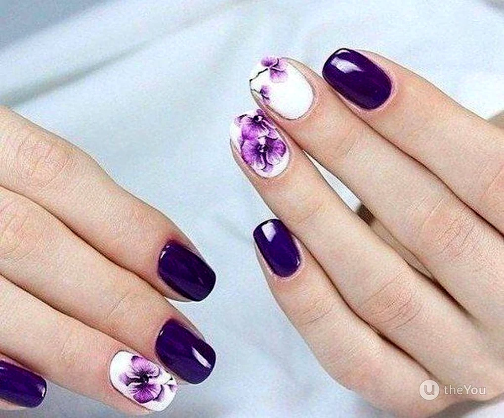 Фиолетовый маникюр