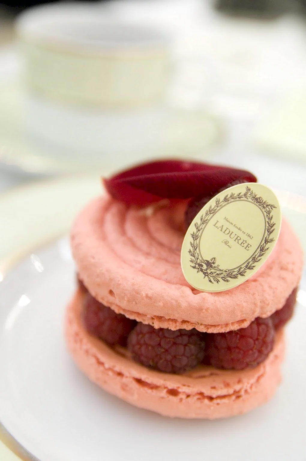 Исфахан Laduree
