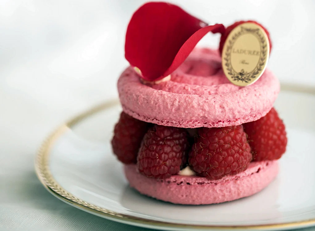 Испахан десерт Laduree