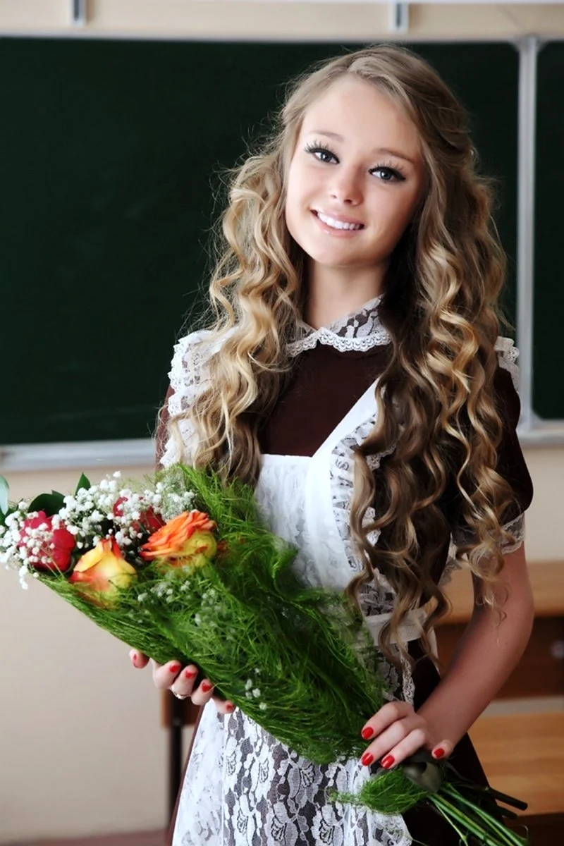 Красивые выпускницы