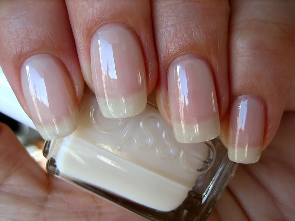 Лак Essie Allure