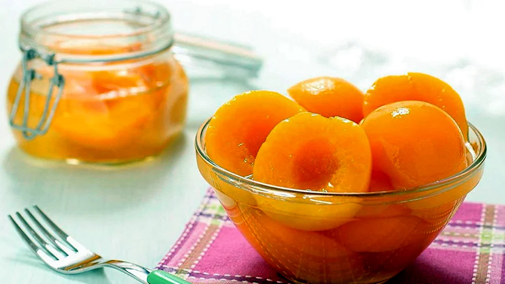 Персики консервированные