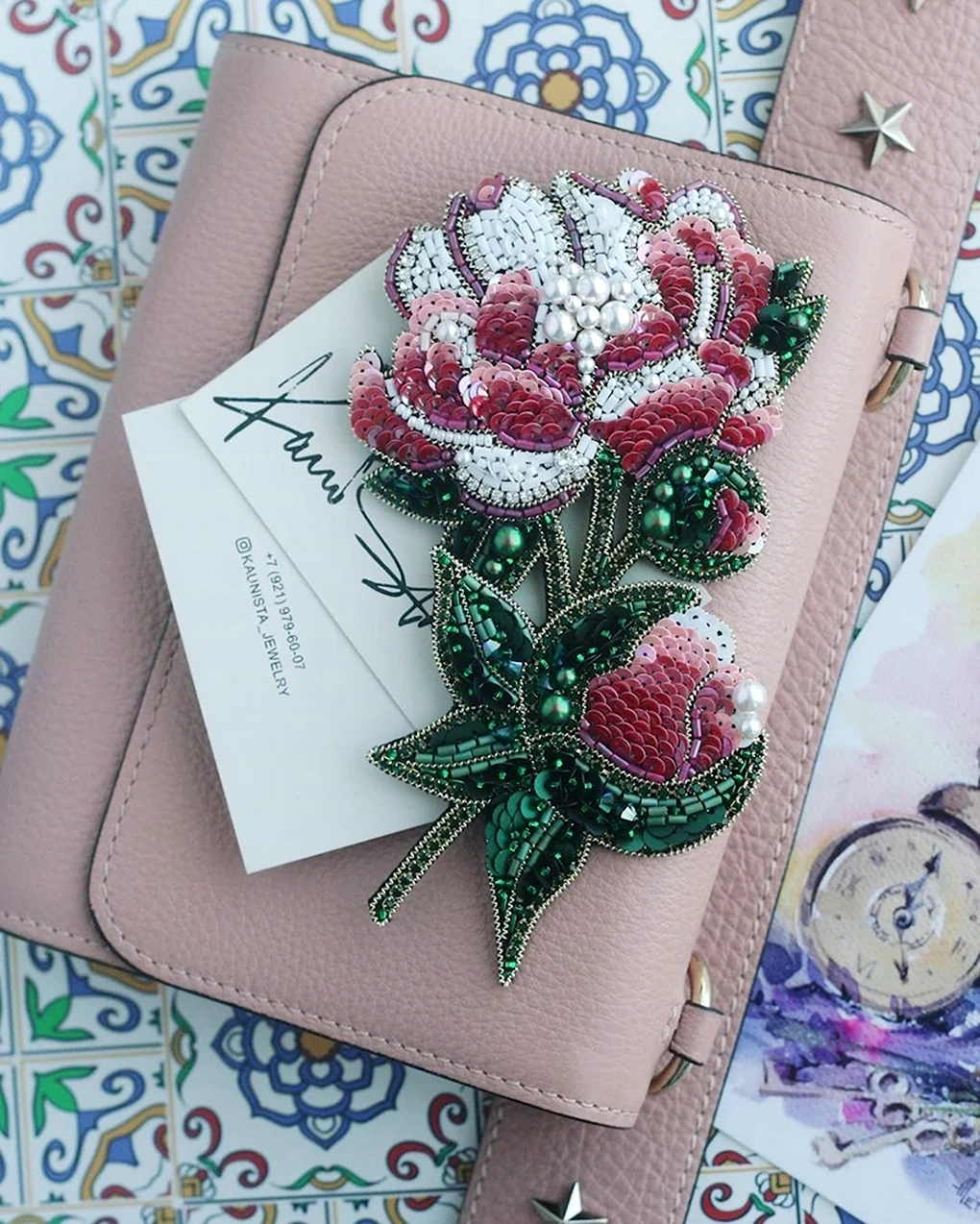 Пион бисером брошь