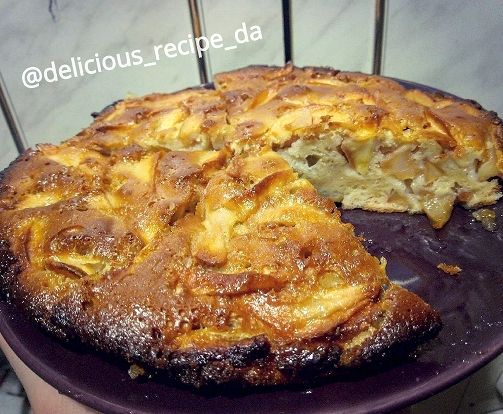 Пирог с карамелизированными яблоками в духовке