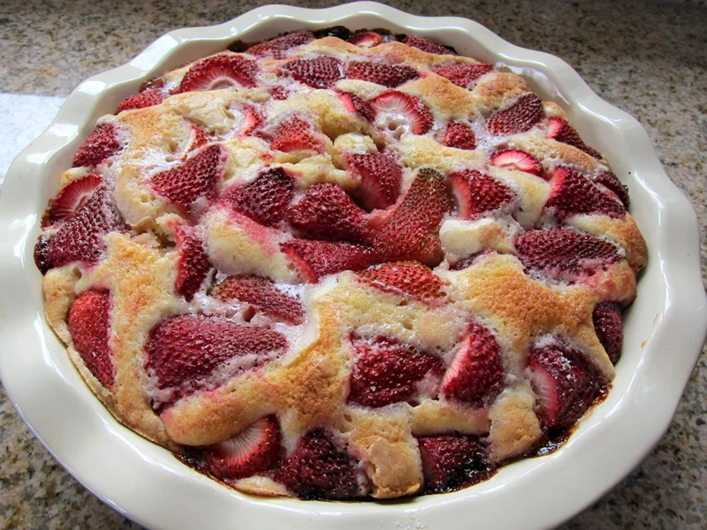 Пирог с клубникой
