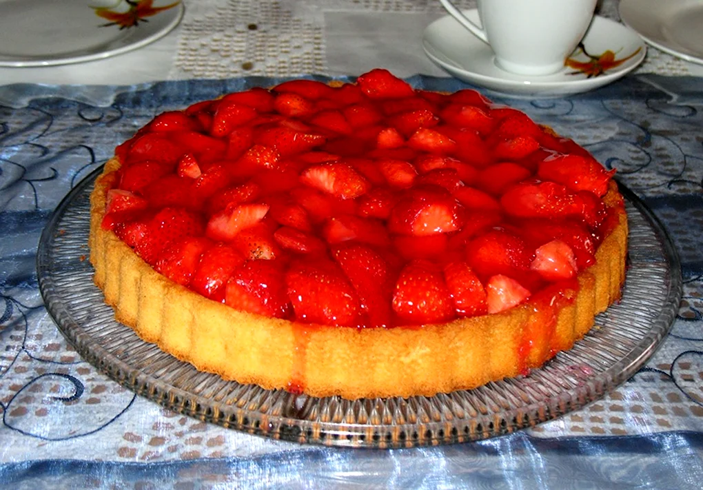 Пирог с клубникой