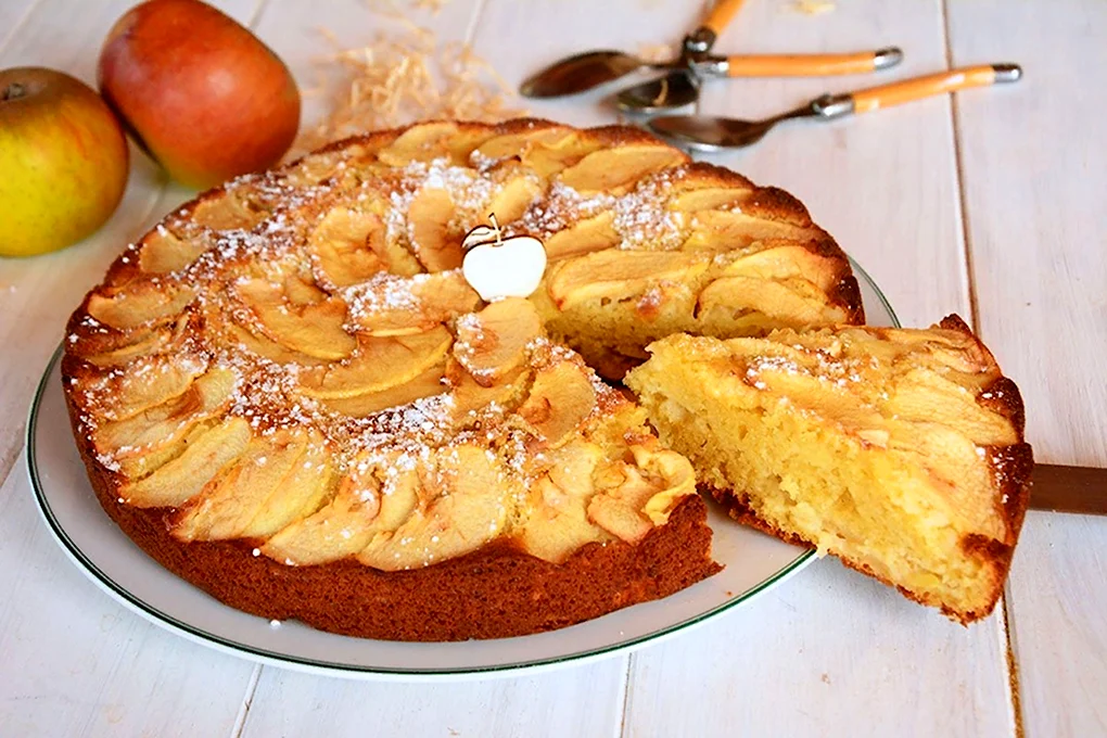 Пирог шарлотка с яблоками