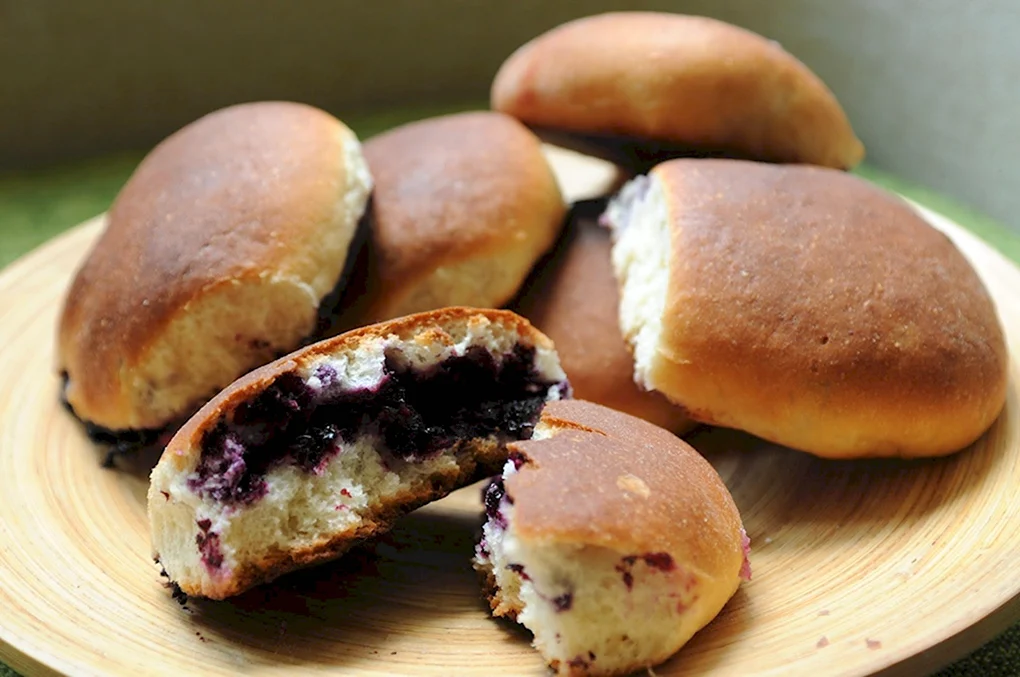 Пирожки с черникой
