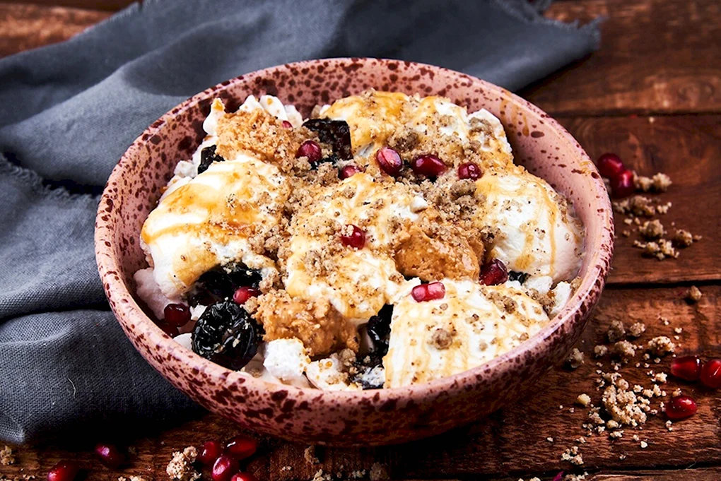 Салат Графский с черносливом и грецкими орехами