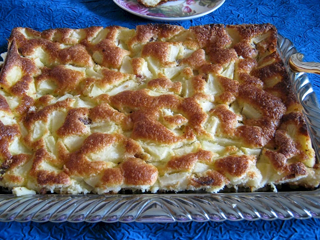 Шарлотка из черствого хлеба