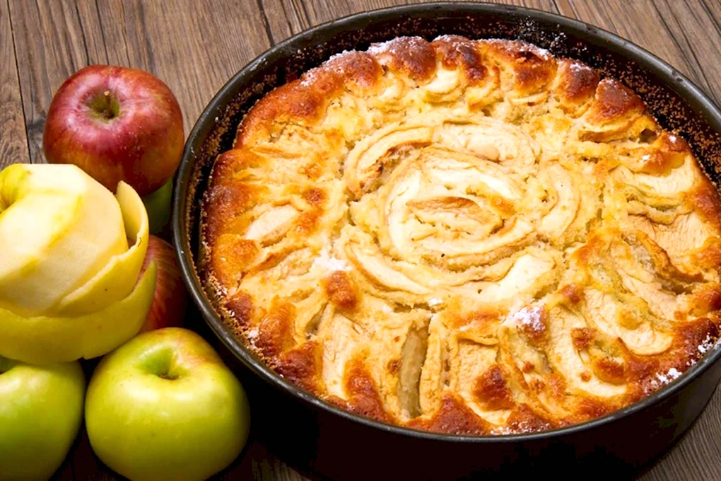 Шарлотка с яблоками
