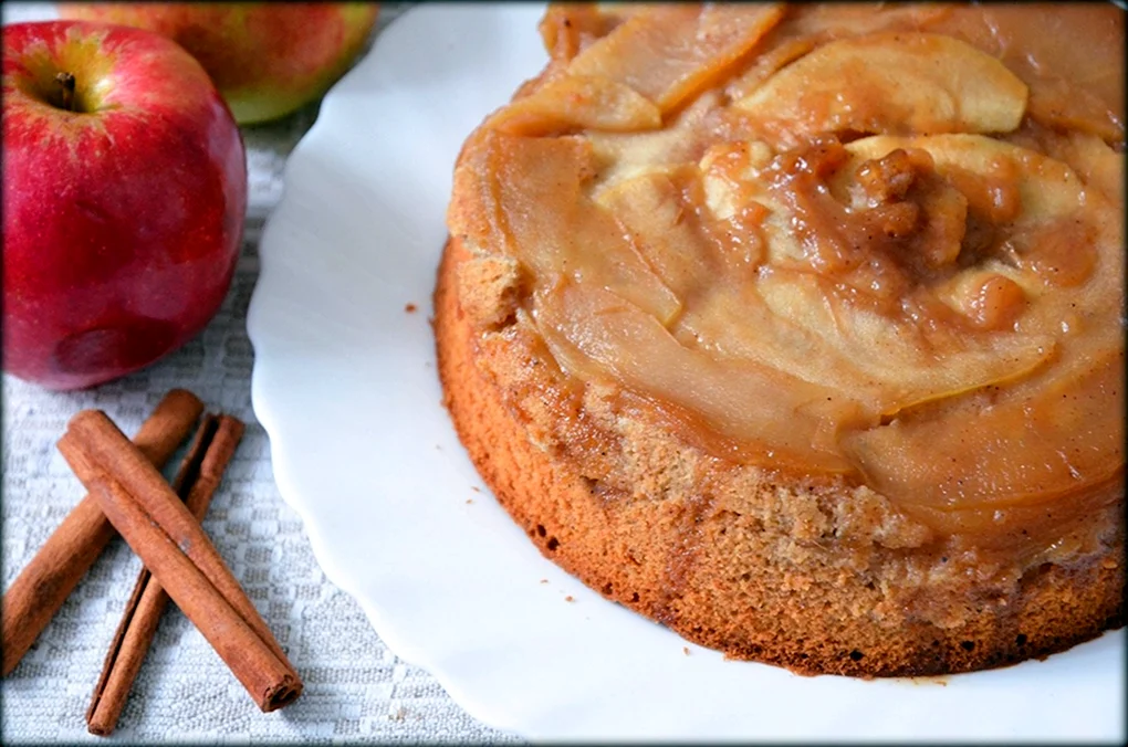 Шарлотка с яблоками Юлии Высоцкой