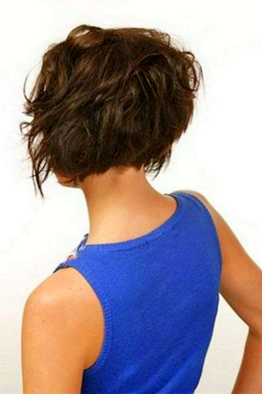 Стрижка layered short Bob