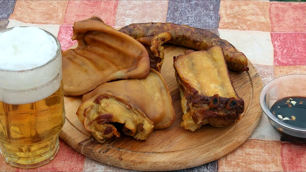 Свиные ушки копченые