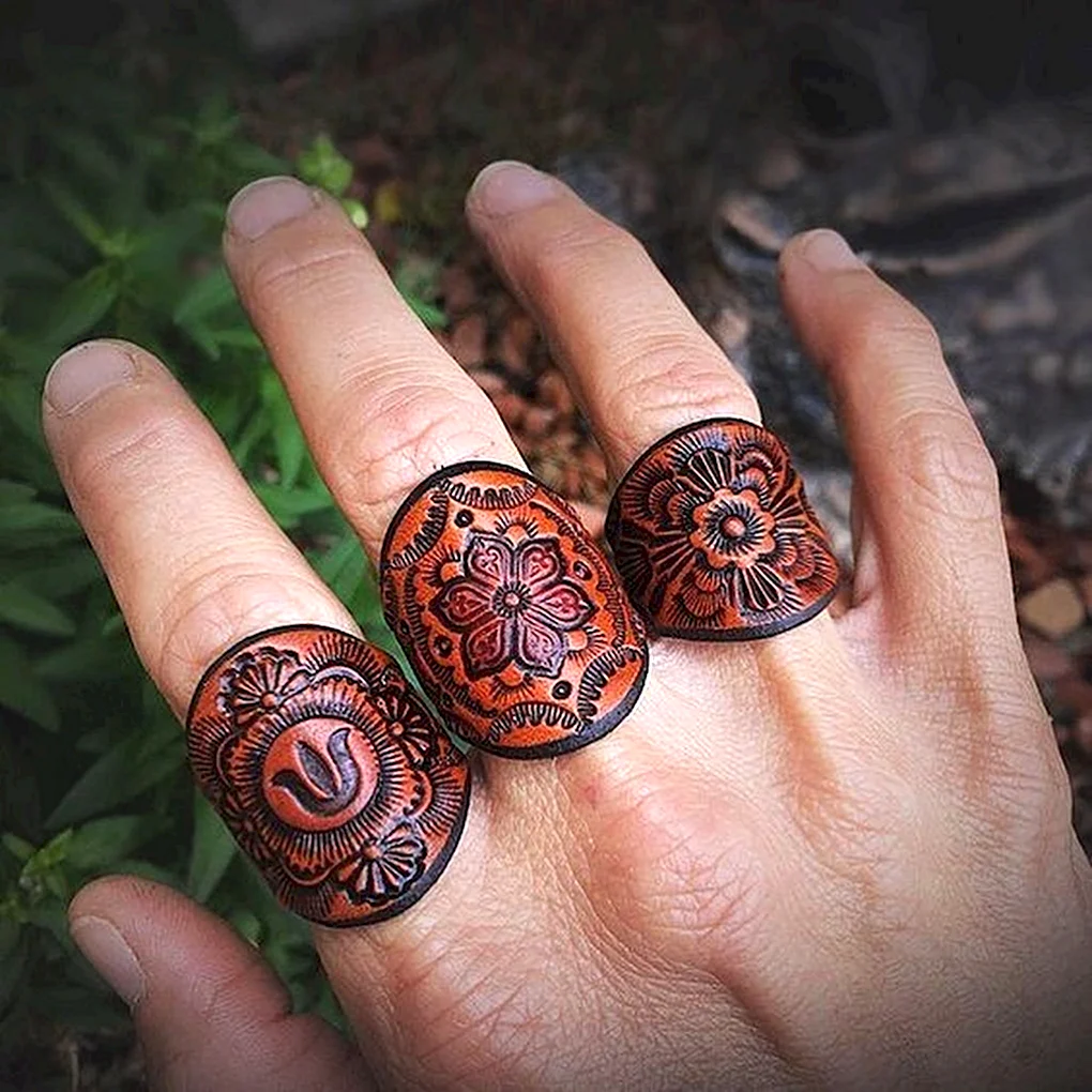 Украшения из кожикольцо