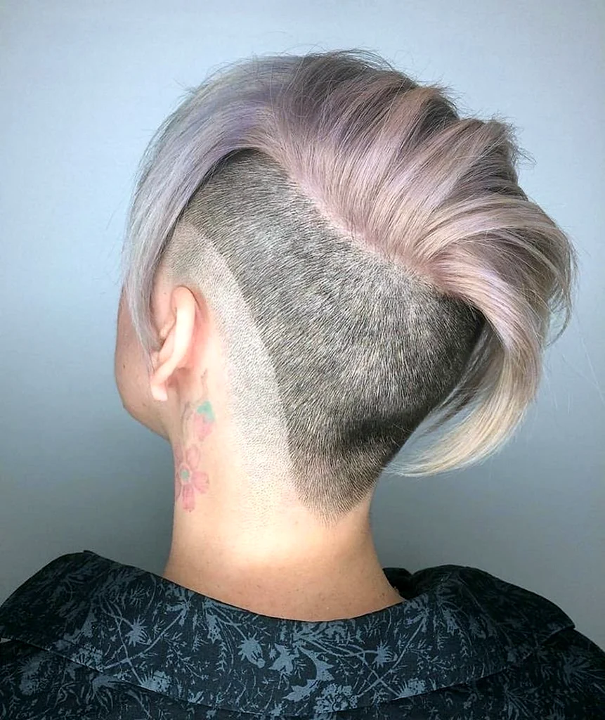 Undercut андеркат затылок