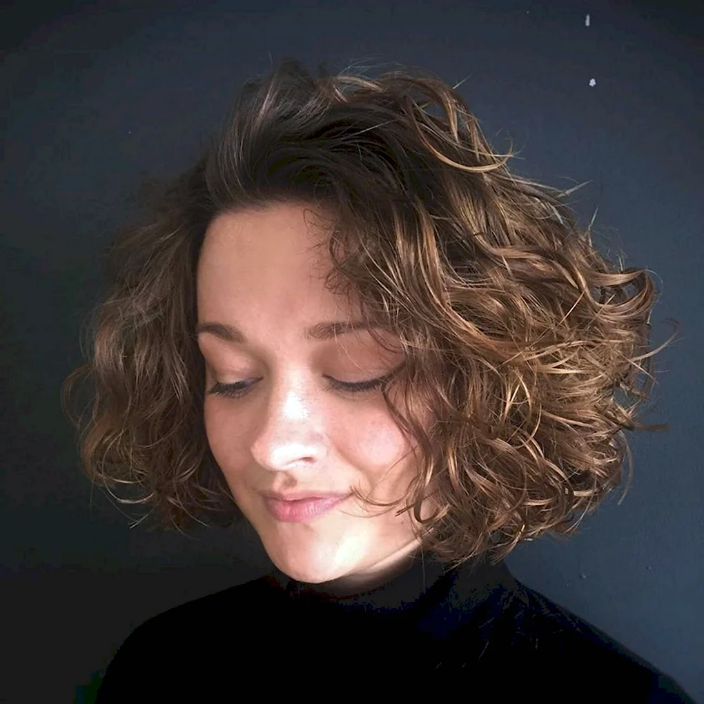 Wavy Bob кудрявый