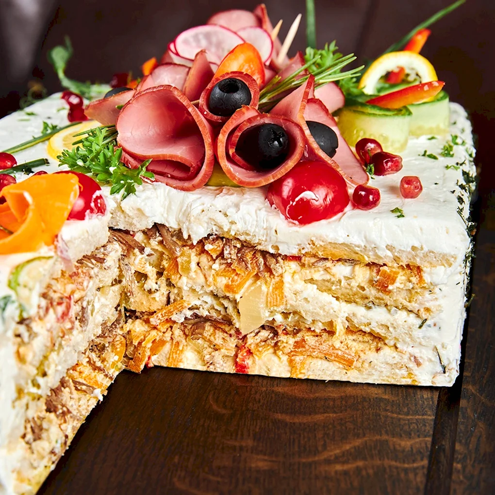 Закусочный торт Наполеон мясной
